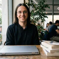 Πέτρος Αλεξίου